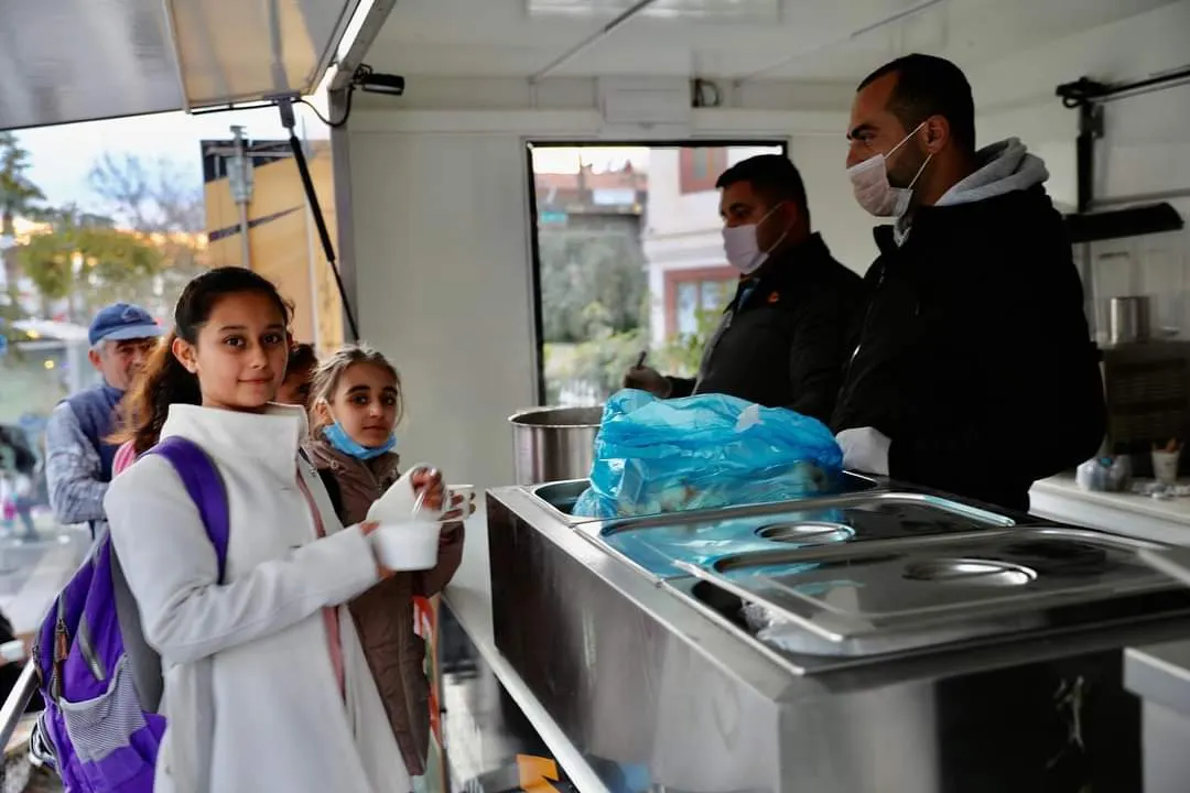 DİDİM BELEDİYESİ’NDEN VATANDAŞLARA SICAK ÇORBA İKRAMI
