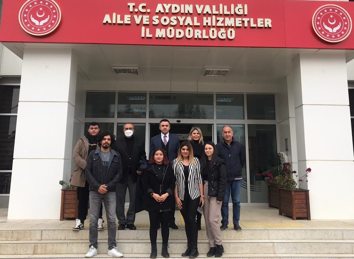 Davutlar MYO Aydın Aile ve Sosyal Hizmetler Müdürlüğü’nü Ziyaret Etti