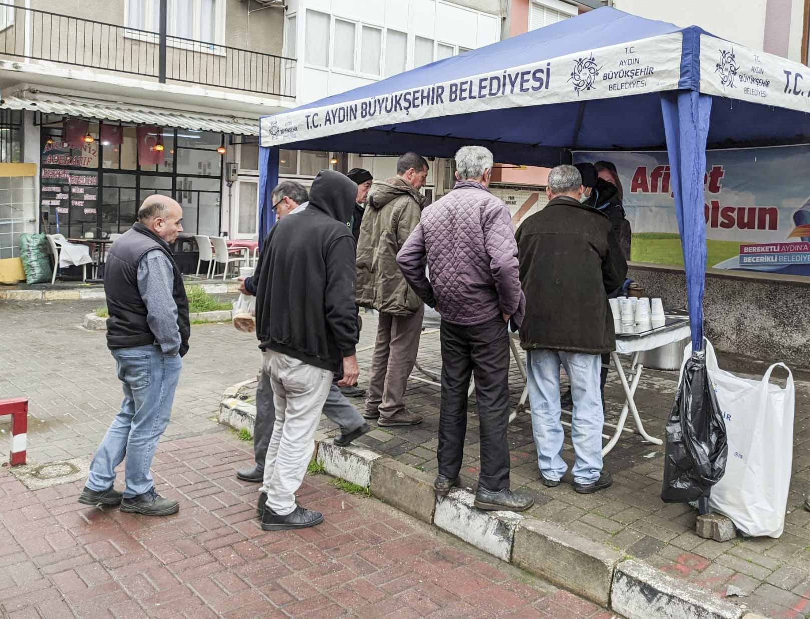 AYDIN BÜYÜKŞEHİR BELEDİYESİ SABAH ÇORBASI İLE GÖNÜLLERİ ISITIYOR