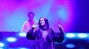 BELEDİYE MEYDANI SAHNESİ KONSERLERİ BAŞLADI