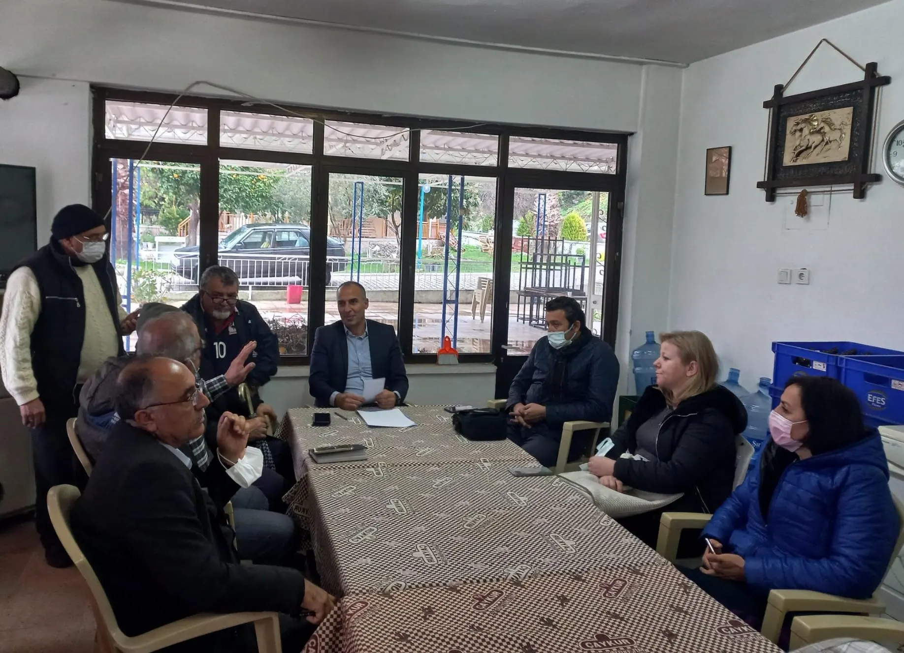 KUŞADASI BELEDİYESİ YÖNETİCİLERİ KENTİ KARIŞ KARIŞ DOLAŞIYOR
