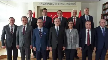 CHP’Lİ BAŞKANLARIN ANKARA BULUŞMASI ” BU TAKIM BU MAÇI ALIR”