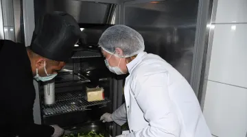 KUŞADASI BELEDİYESİ HALK SAĞLIĞI İLE OYNAYANLARI AFFETMİYOR