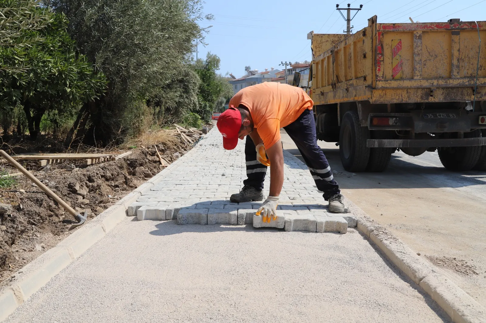 Özdere Yeni Kaldırımlara Kavuştu
