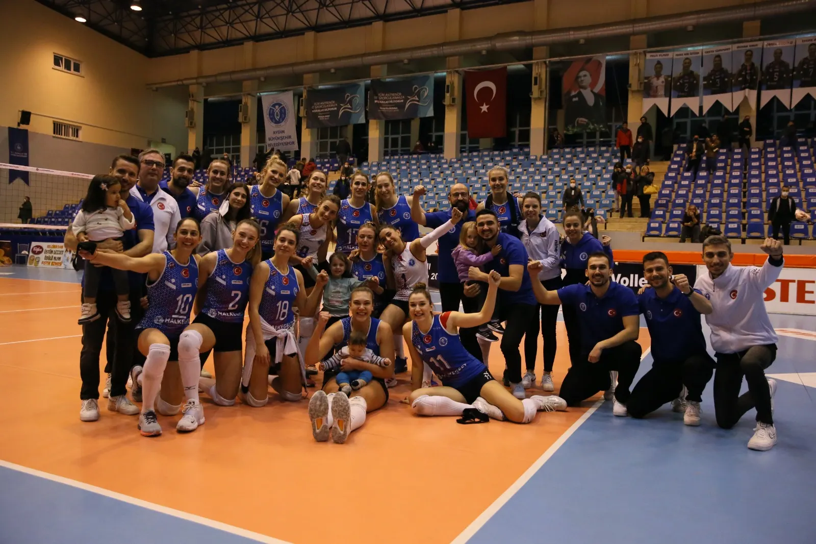 AYDIN’IN SULTANLARI YEŞİLYURT’U RAHAT GEÇTİ
