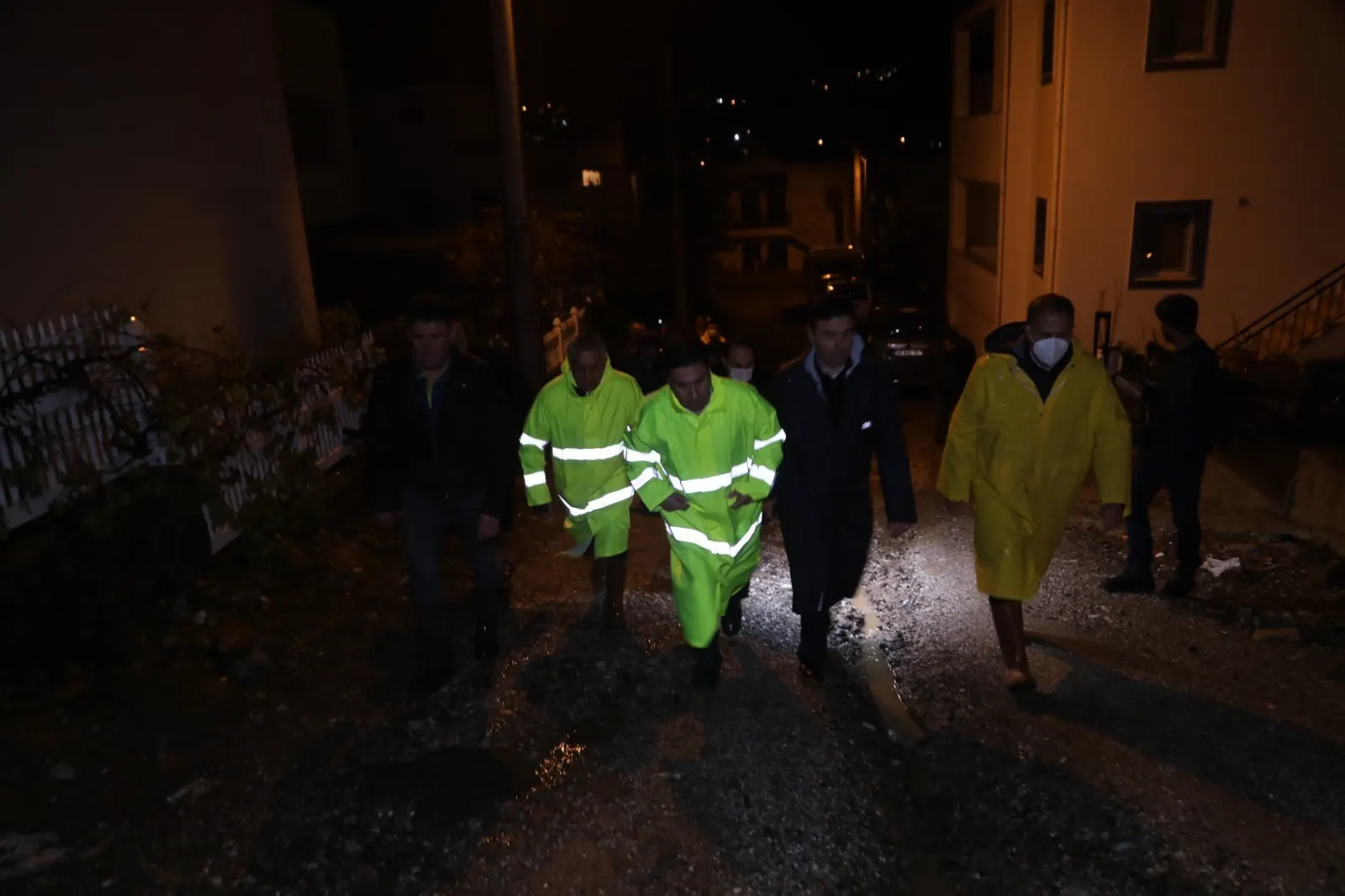 BAŞKAN ARAS, SU TAŞKINI YAŞANAN BÖLGELERDE