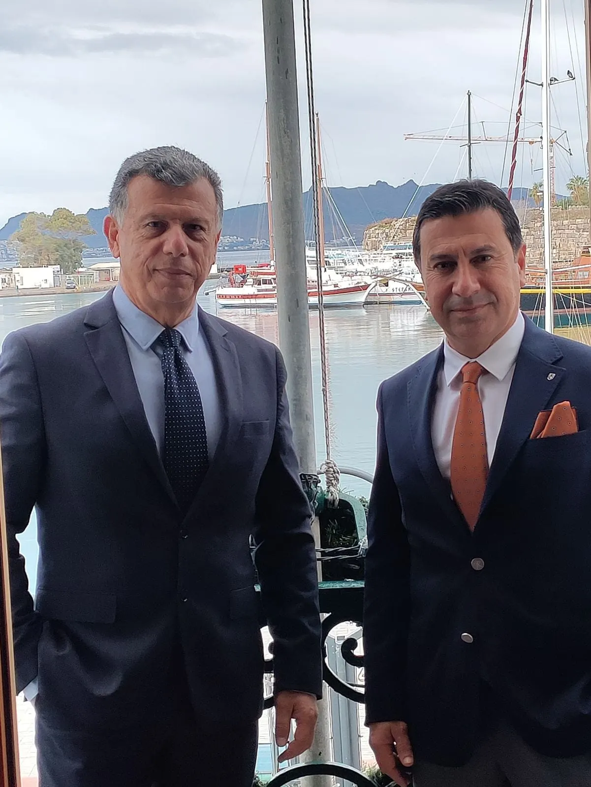 BAŞKAN ARAS’TAN, KOS BELEDİYE BAŞKANI NİKİTARAS’A ZİYARET