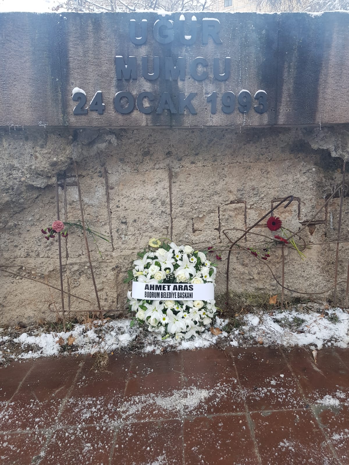 BAŞKAN ARAS`TAN UĞUR MUMCU`YU ANMA MESAJI