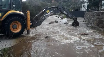 BELEDİYE, TÜM İMKANLARIYLA SAHADA