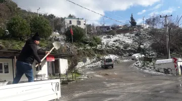 BELEDİYENİN KAR TEDBİRİ, BODRUM’DA MAĞDURİYETLERİ ÖNLEDİ