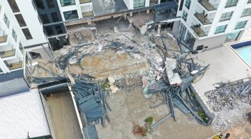 DİDİM’DE İKİZ KULELERİN YIKIMINA BAŞLANDI