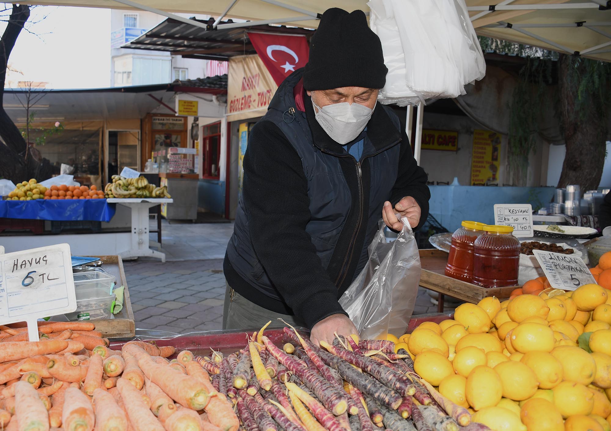 SAĞLIKLI GIDANIN ADRESİ: KUŞADASI YEREL ÜRETİCİ PAZARI
