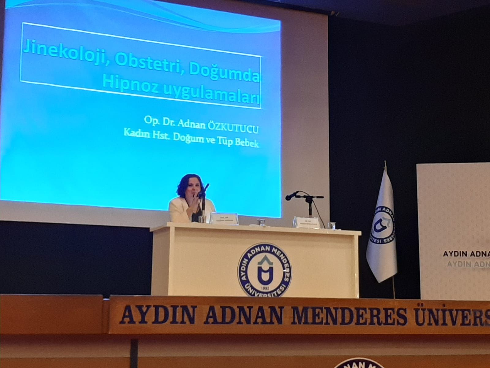 Hipnozla Doğum Konulu Panel Düzenlendi