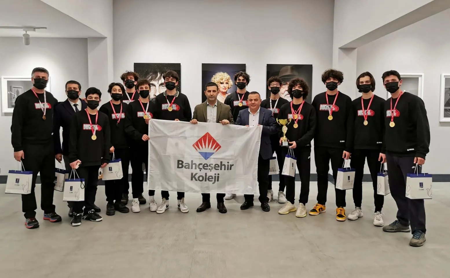GELECEĞİN DEV ADAMLARI BAŞKAN GÜNEL’İ ZİYARET ETTİ