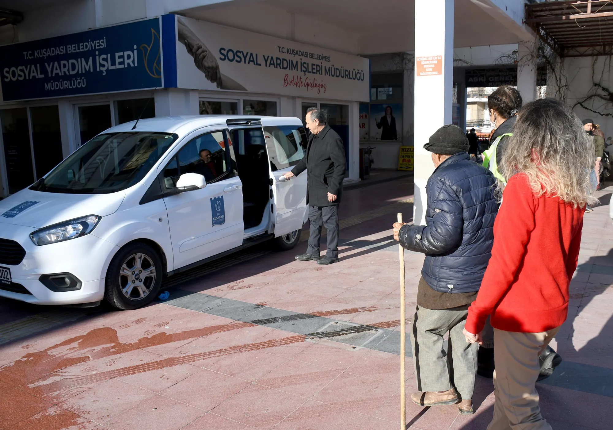 KUŞADASI BELEDİYESİ’NDEN EVSİZLERE SICAK YUVA