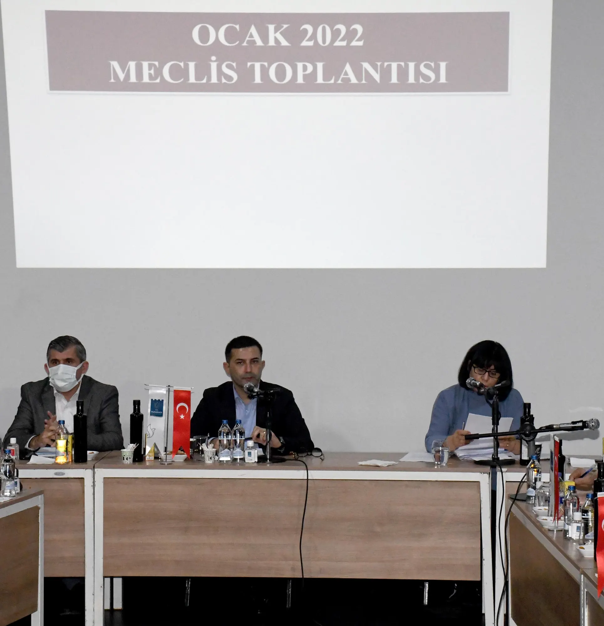 YENİ YILIN İLK MECLİSİNE SOSYAL BELEDİYECİLİK DAMGA VURDU
