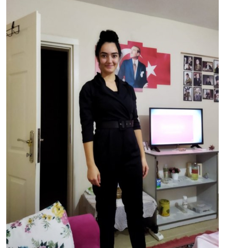 KAYIP GENÇ KIZ HER YERDE ARANIYOR