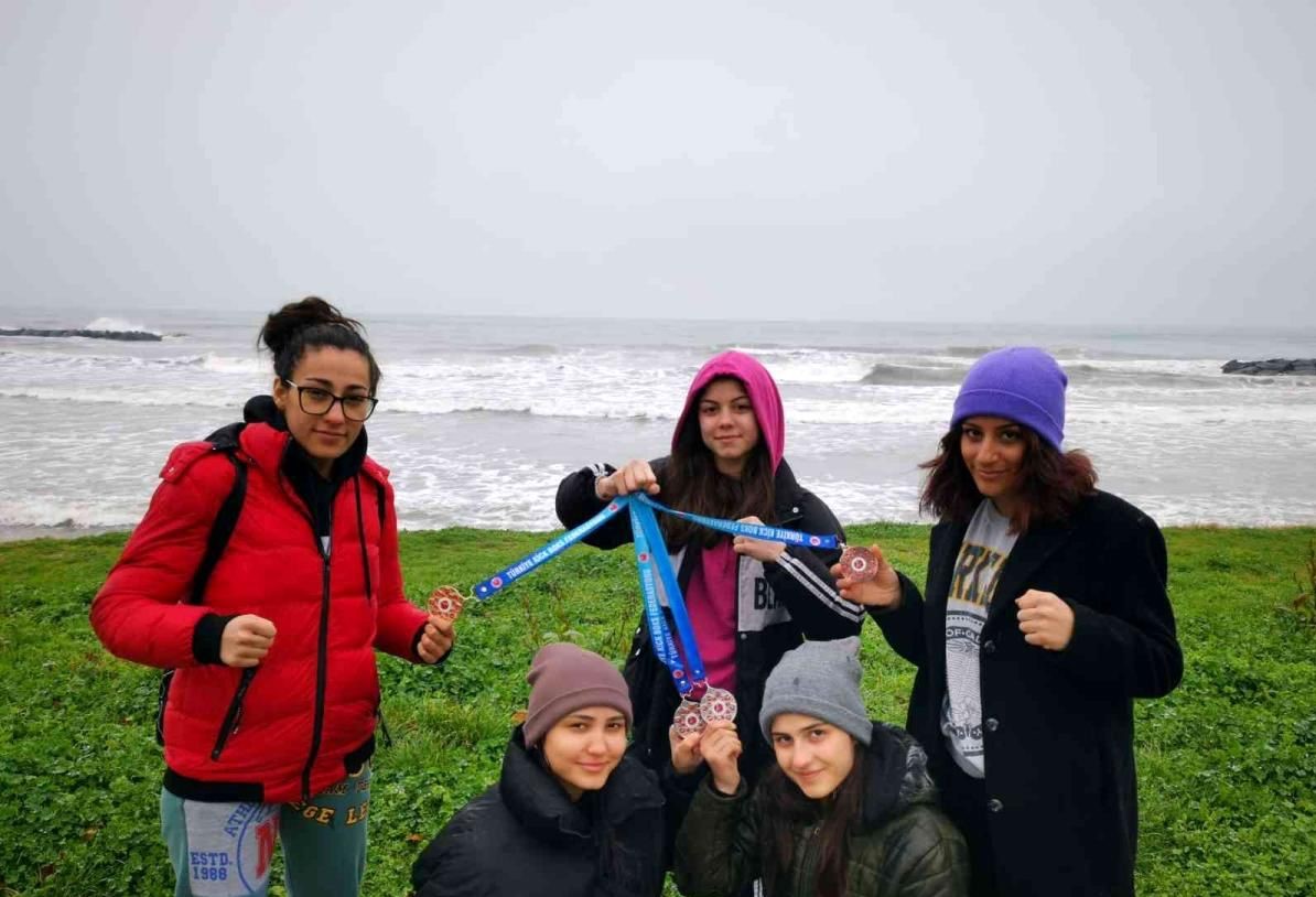 Şampiyonların Okulu, Yine Madalya ile Döndü