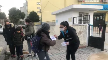 AYDIN BÜYÜKŞEHİR BELEDİYESİ MASKE DAĞITIMINI SÜRDÜRÜYOR