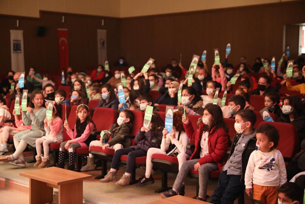 TİYATRO DOLU BİR HAFTA SONU