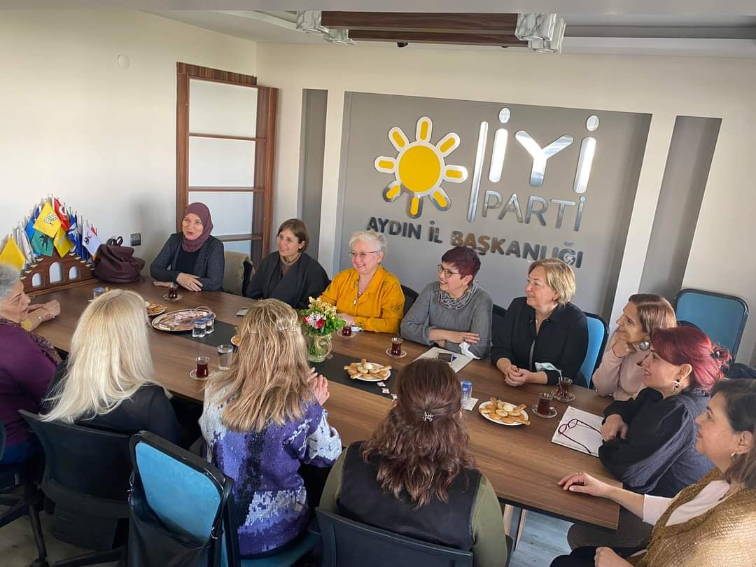 AYDIN İYİ PARTİDE MEVLANA ÖĞRETİSİ