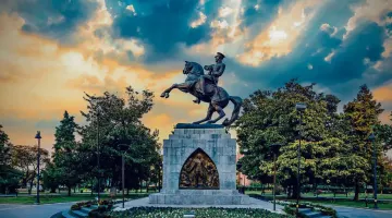 ONUR ANITI SALDIRISINA KINAMA