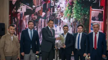 KUŞADASI STANDINA “EN BAŞARILI EKİP” ÖDÜLÜ