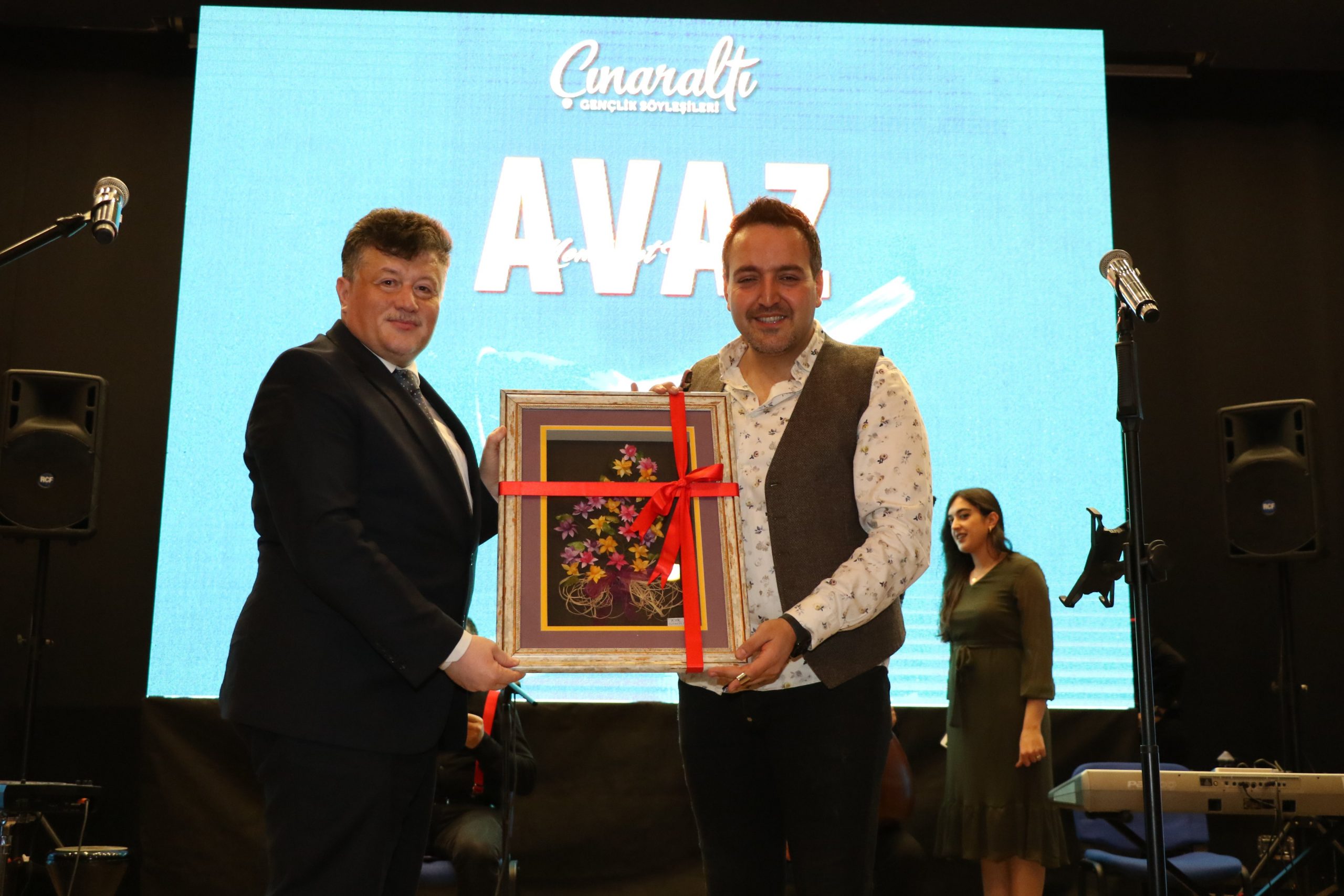 ”Çınaraltı Gençlik Söyleşileri ” Avaz Memleket Türkü