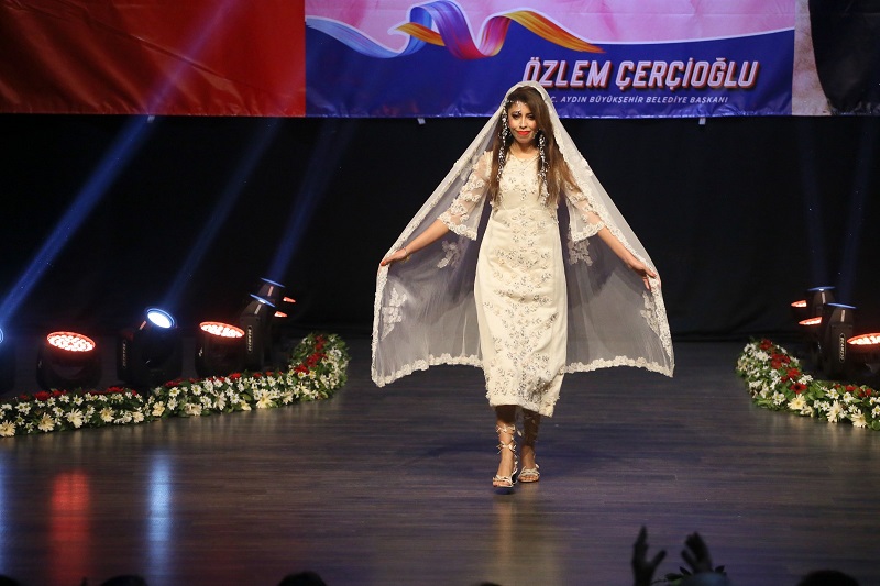 ABB ‘DEN 8 MART DÜNYA EMEKÇİ KADINLAR GÜNÜ DEFİLESİ