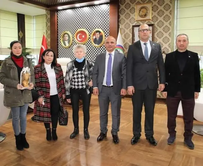 SİYASETTE  GÜÇLÜ  KADINLAR
