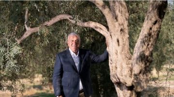 ATAY’DAN ZEYTİN’E ŞİİRLİ DESTEK