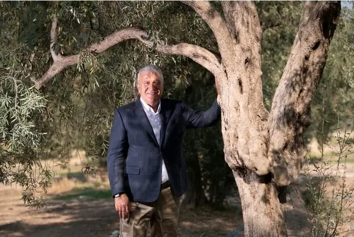 ATAY’DAN ZEYTİN’E ŞİİRLİ DESTEK