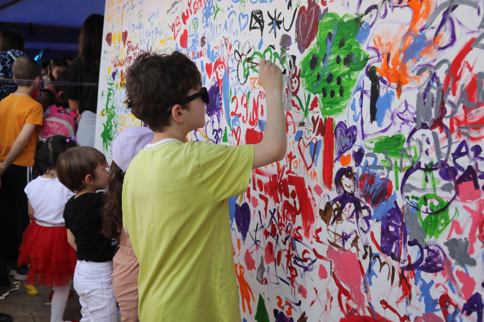 ÇOCUKLAR AYDIN B.B’YLE 23 NİSAN’I COŞKUYLA KUTLADI