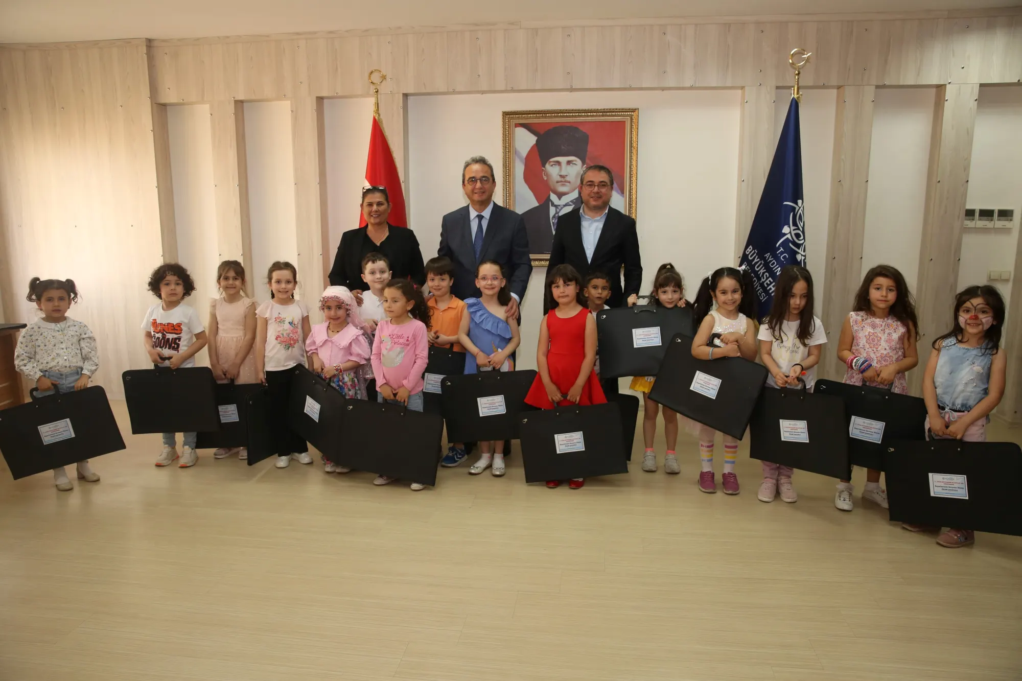 ABB’NİN 23 NİSAN YARIŞMASININ ÖDÜLLERİ VERİLDİ