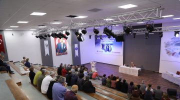 "KURTULUŞ SAVAŞI’NDA KADIN HARCI" KONFERANSI DİDİMLİLERLE BULUŞTU