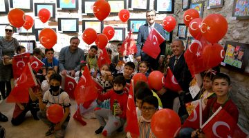 KUŞADALI ÇOCUKLAR HAYALLERİNİ RENKLERLE ANLATTI