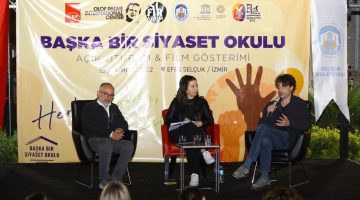 "DEMOKRASİNİN GELECEĞİ EFES SELÇUK’TA KONUŞULDU"