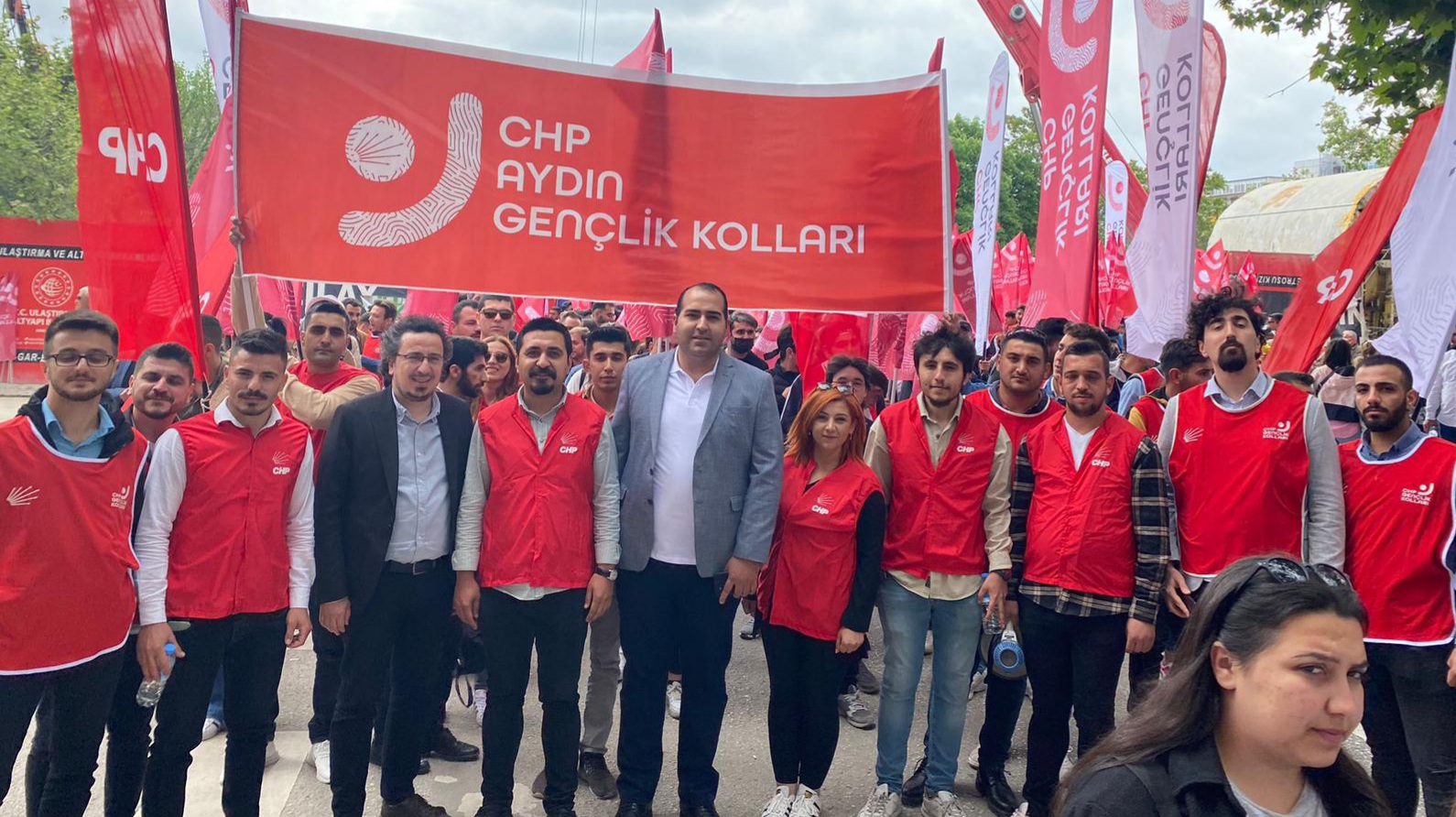 AYDIN CHP GENÇLİĞİ  ATA’NIN HUZURUNDA