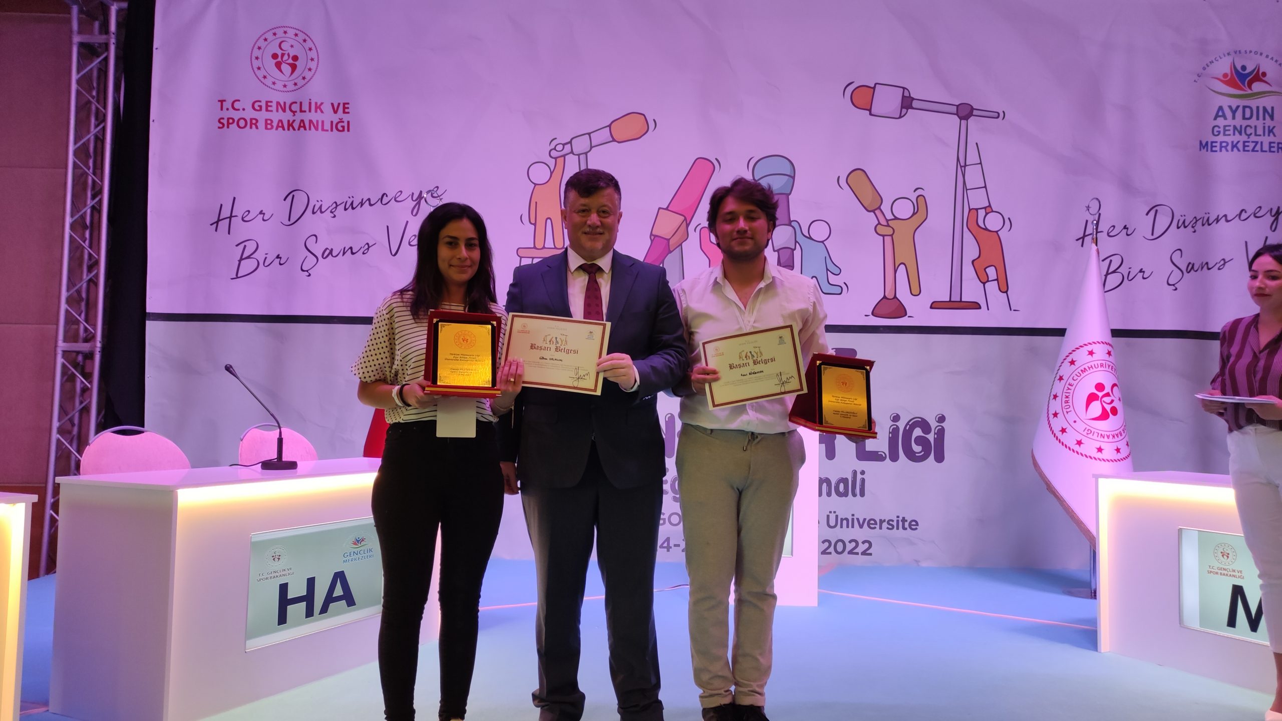 TÜRKİYE MÜNAZARA EGE BÖLGE FİNALİNDE ŞAMPİYON BELLİ OLDU