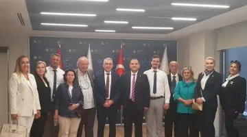 GÖÇMENLER DERNEĞİ ATA’NIN HUZURUNDA