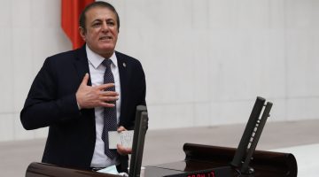 HÜSEYİN YILDIZ ” TÜRKİYE  GÜLLÜK  GÜLİSTANLIK DEĞİL “