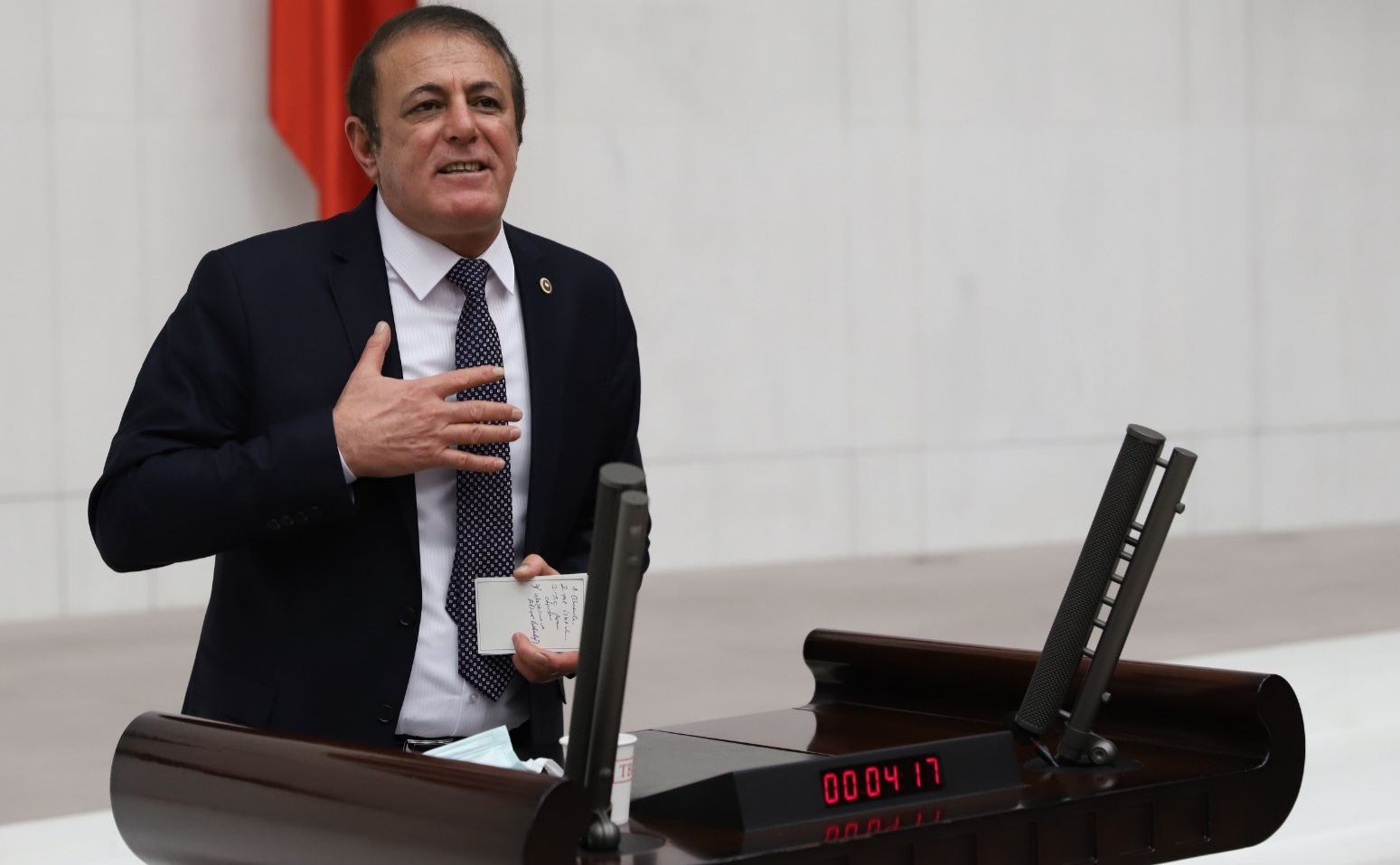 HÜSEYİN YILDIZ ” TÜRKİYE  GÜLLÜK  GÜLİSTANLIK DEĞİL “