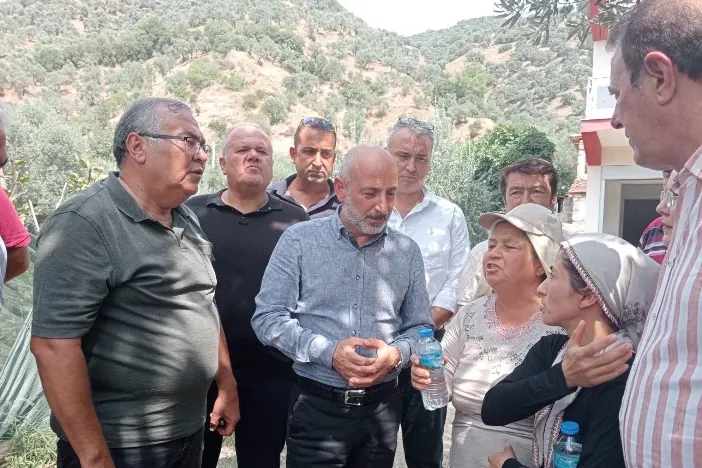 MEZE KÖY  DİRENİYOR CUMHURİYETÇİLER  YEK VÜCUT  MÜCADELEDE