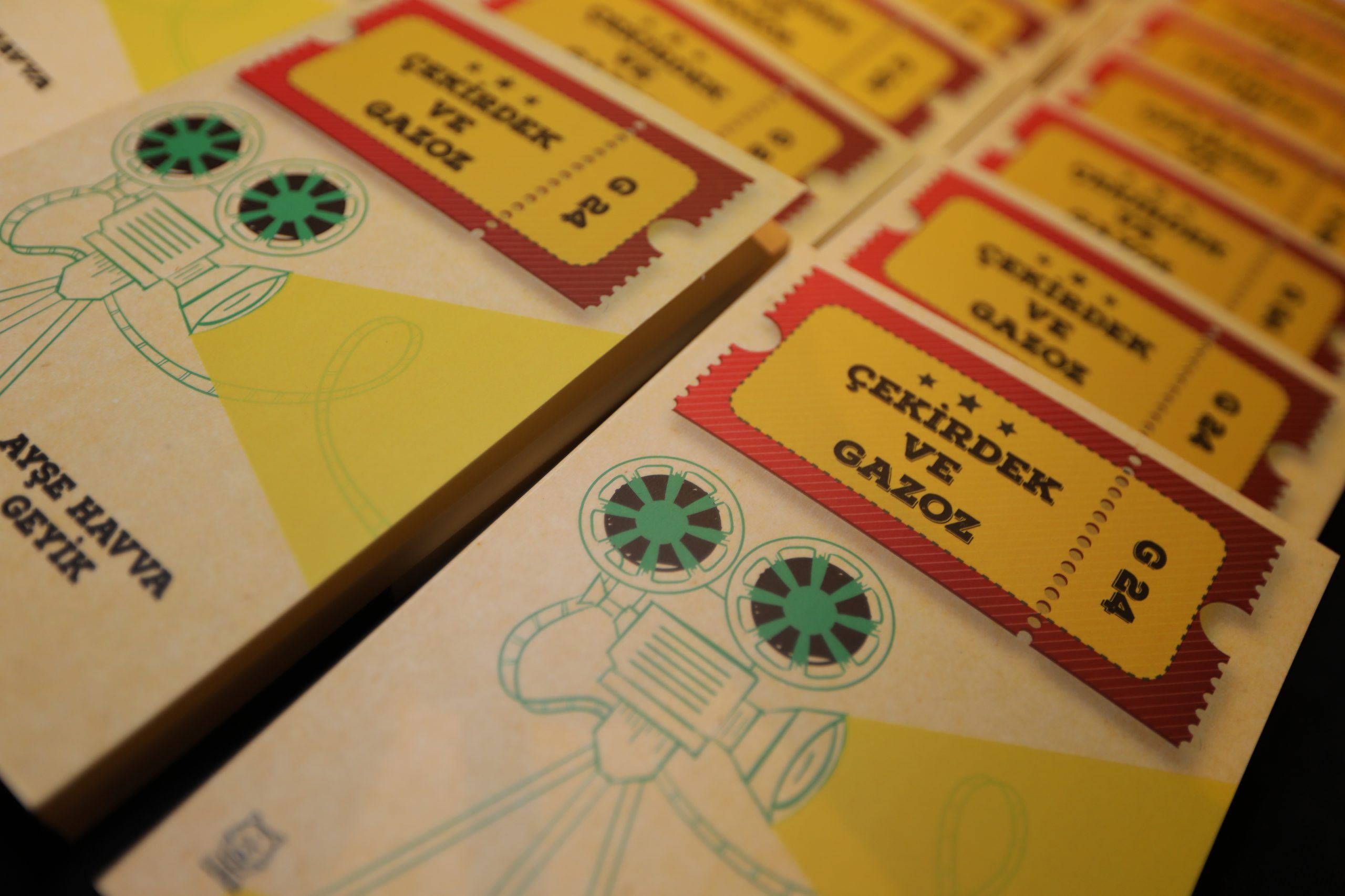 ÇEKİRDEK VE GAZOZ: YEŞİLÇAM’A BİR SAYGI DURUŞU