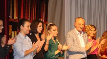 TİYATRO ÇOCUKLAR İÇİN BİR BAŞKA GÜZEL