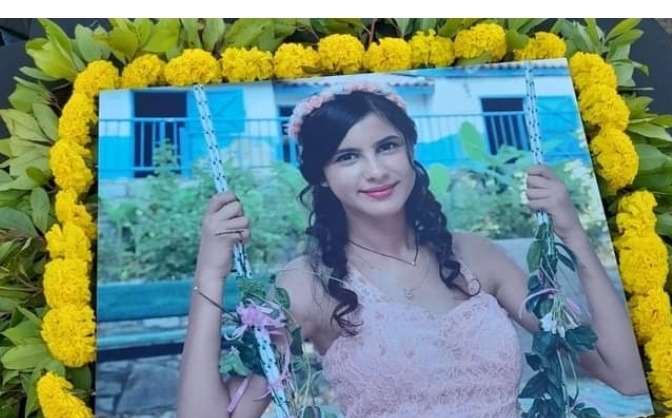 BİR  YAĞMUR  DAMLASI