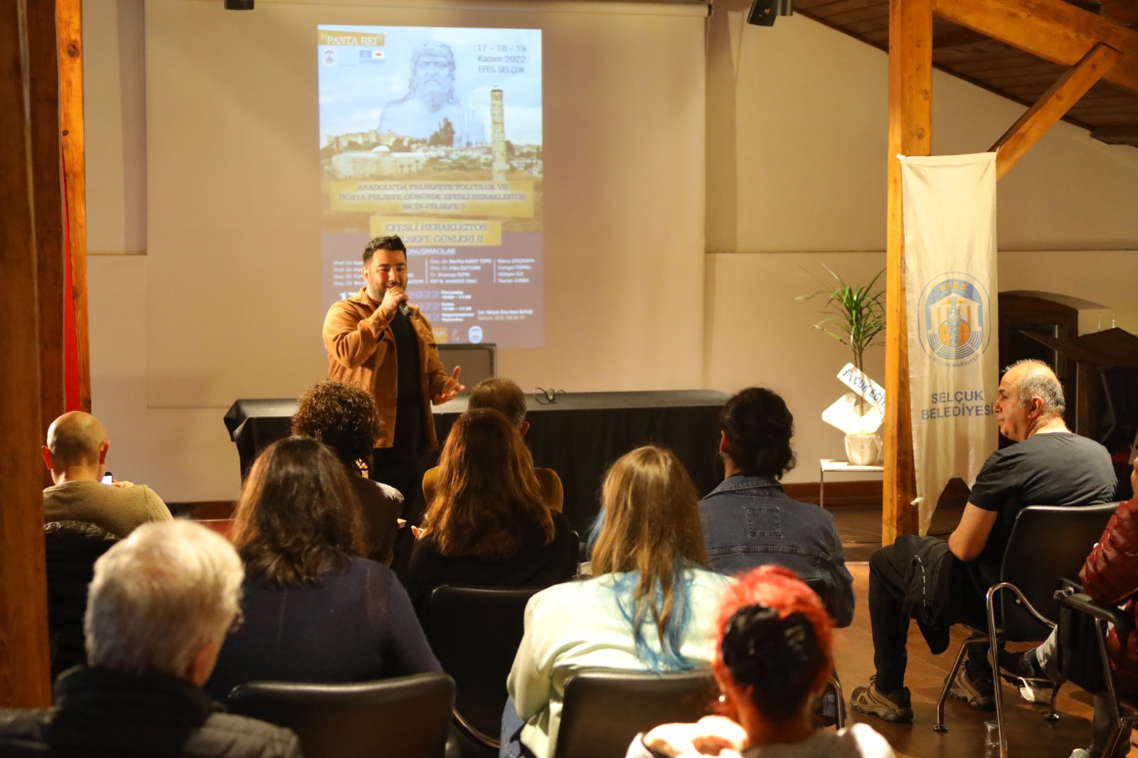 EFES’Lİ HERAKLEITOS FELSEFE GÜNLERİ SONA ERDİ