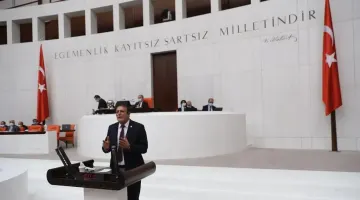 HÜSEYİN  YILDIZ BÜTCE KOMİSYONUNDA BAKAN MURAT KURUMA YÜKLENDİ