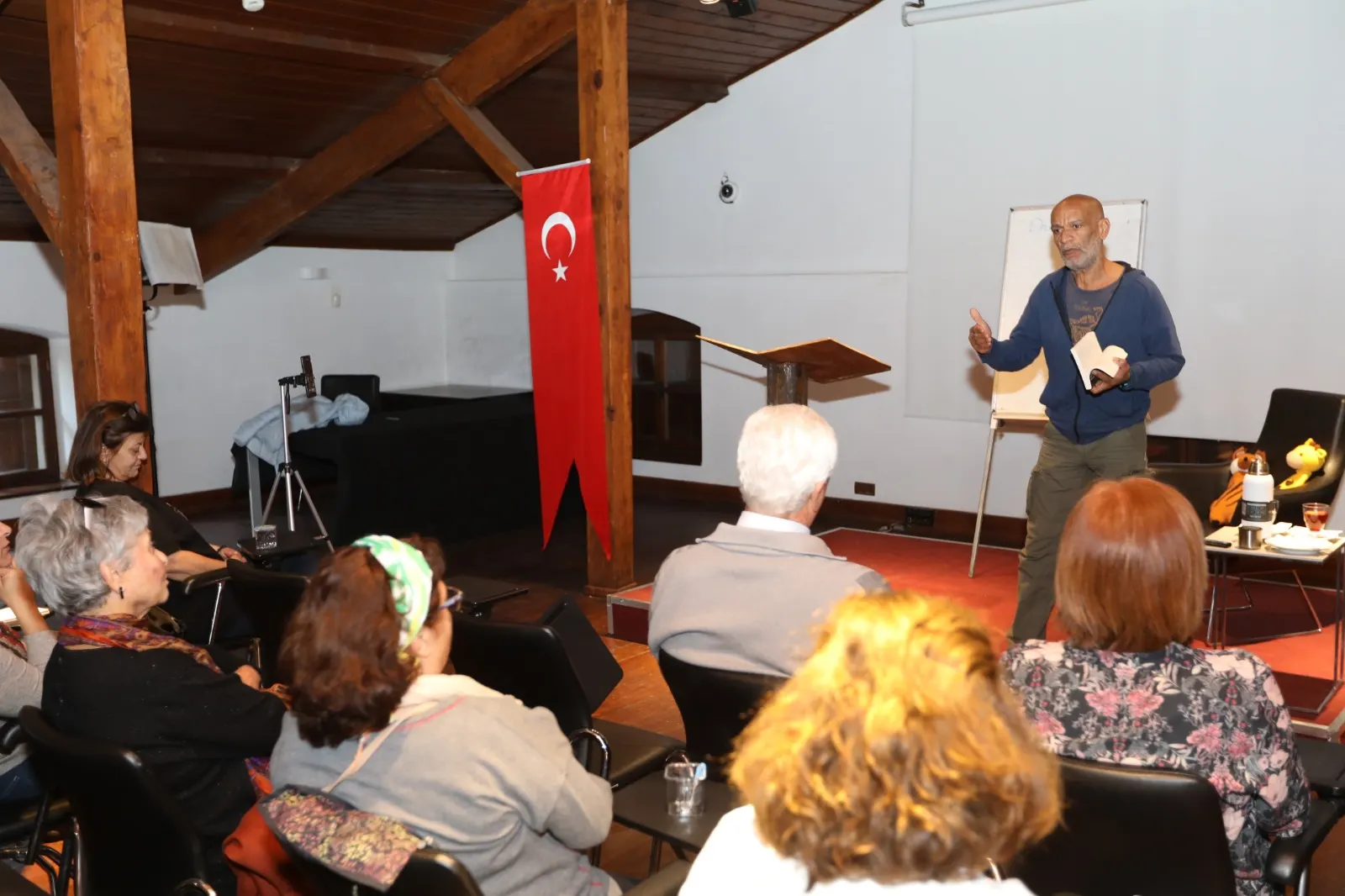 KENT BELLEĞİNDE ŞİDDETSİZ İLETİŞİM ATÖLYESİ