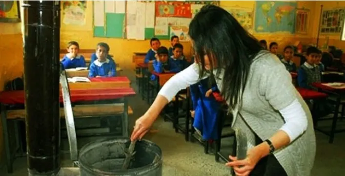 BANA BİR HARF ÖĞRETENİN KIRK YIL KÖLESİ OLURUM